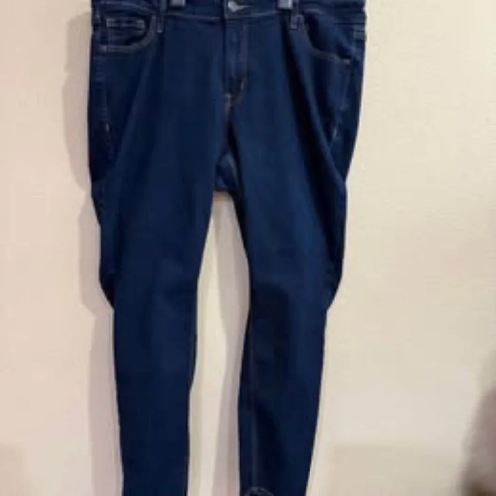Old Navy Mid-Rise Rockstar Super Skinny Jeans Size 14 - Picture 1 of 3